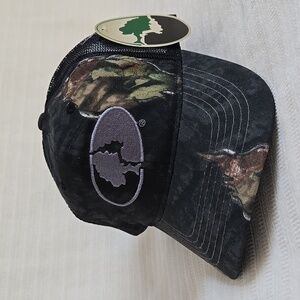 Mossy Oak, OS, NWT, Hat With Adjustable Straps